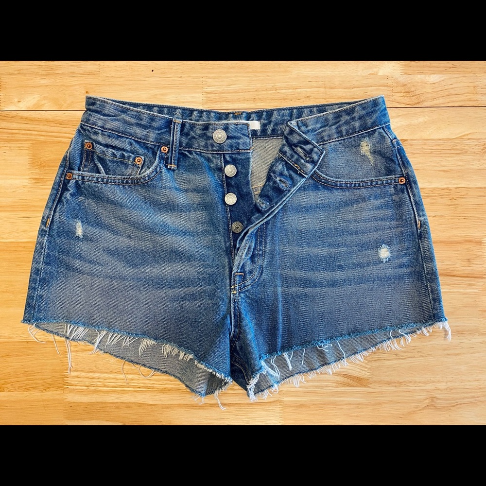High waisted GRLFRND shorts 💜